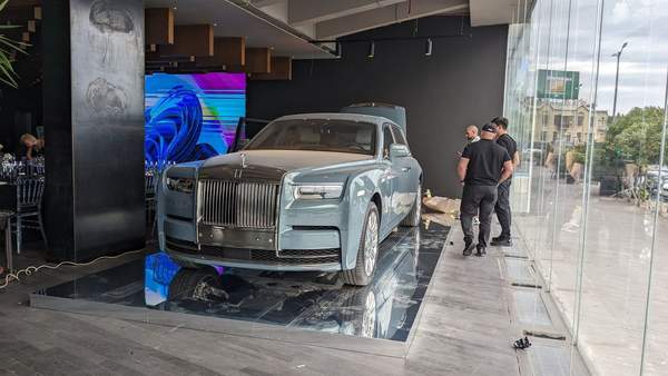 Rolls-Royce ივენთი კუთხე 2